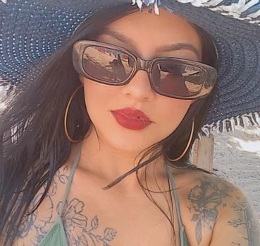 M_j, 26 years old, Holguin, Cuba