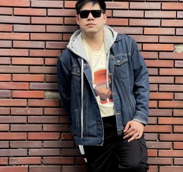 Tony Escosio, 34 years old, Changwon, South Korea