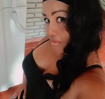 Yami, 42 years old, Boucherville, Canada