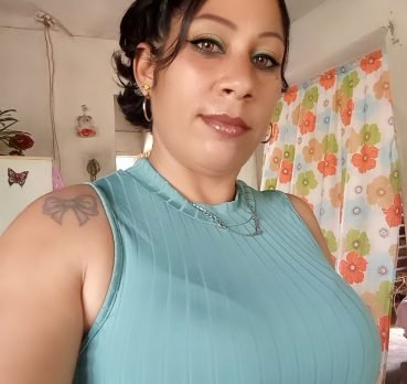 Yumila Pérez Esquibel, 36 years old, Las Tunas, Cuba