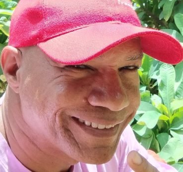 Leslie Efrain, 51 years old, Consolacion del Sur, Cuba