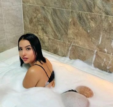 Laura, 25 years old, Holguin, Cuba